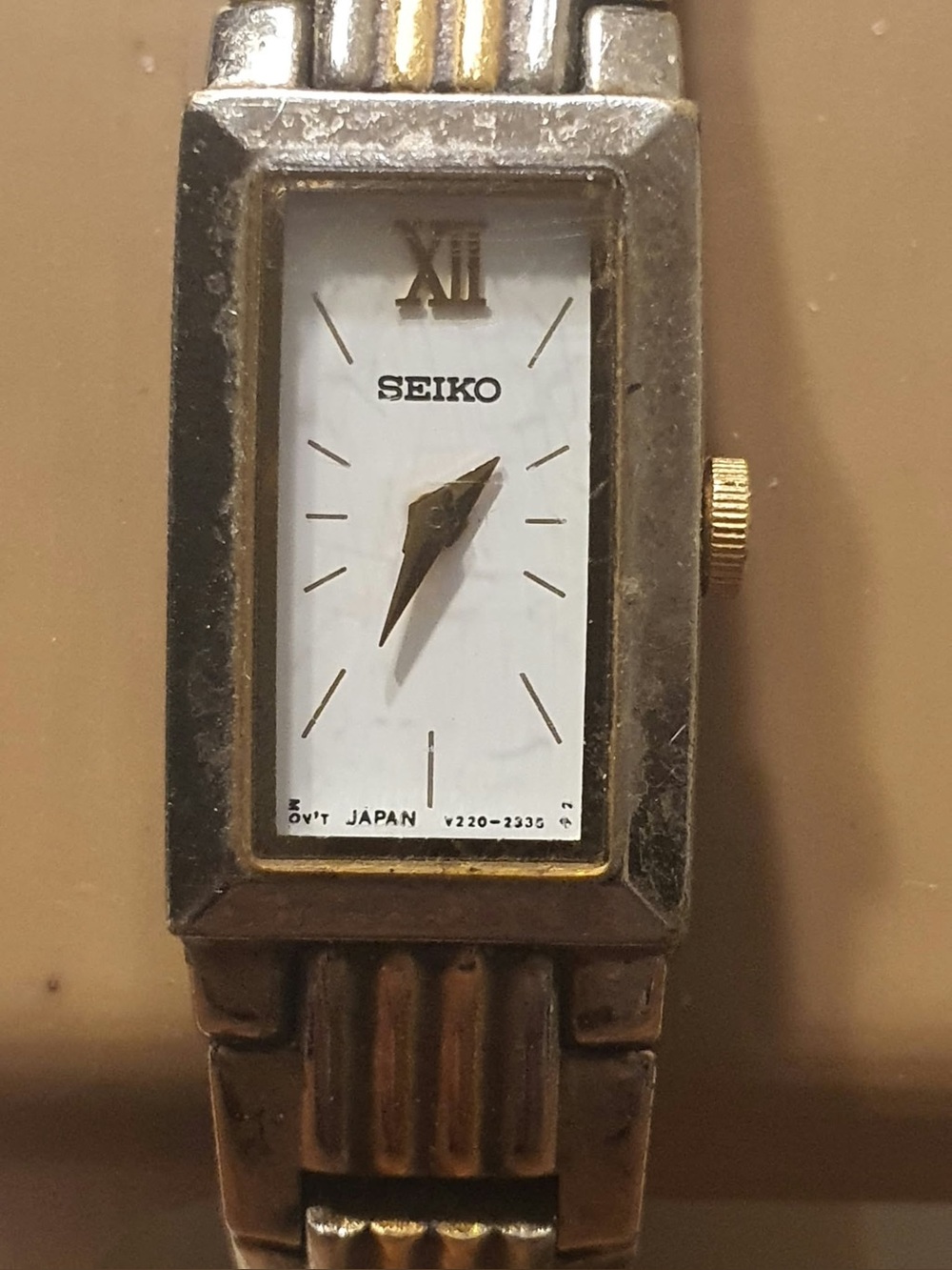 Vtg Seiko V220-6769 Silver/Goldtone Stainless Steel Women's Watch